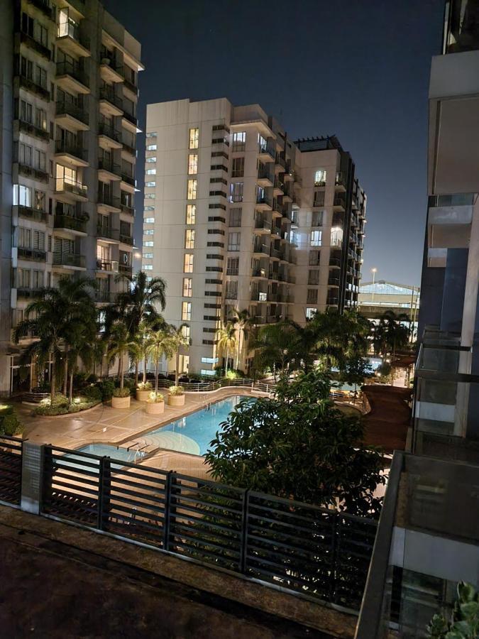 One Palm Tree Villas Condo Across Naia Terminal 3 Manila Exterior foto