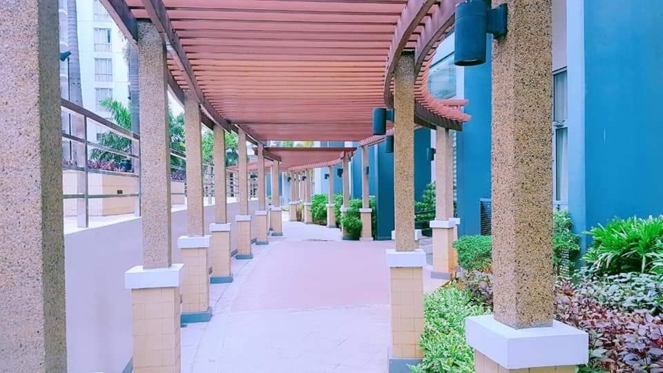 One Palm Tree Villas Condo Across Naia Terminal 3 Manila Exterior foto