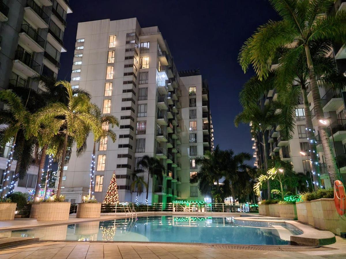 One Palm Tree Villas Condo Across Naia Terminal 3 Manila Exterior foto