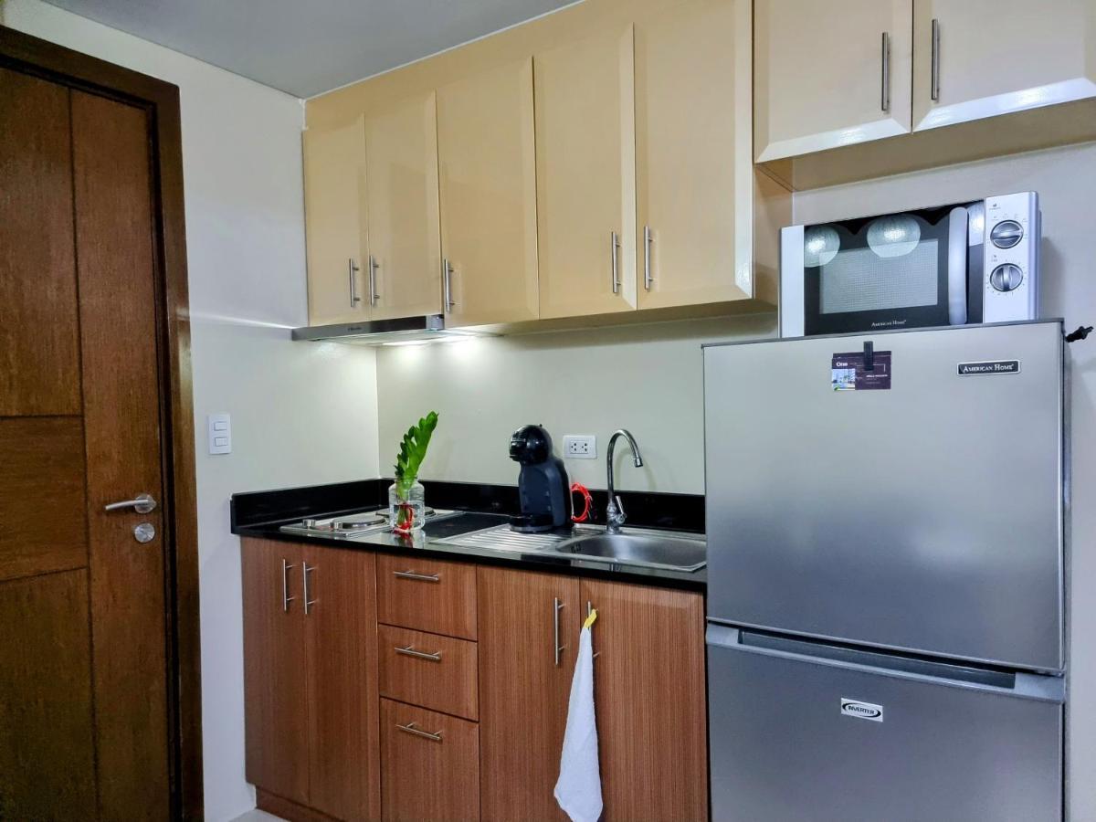 One Palm Tree Villas Condo Across Naia Terminal 3 Manila Exterior foto