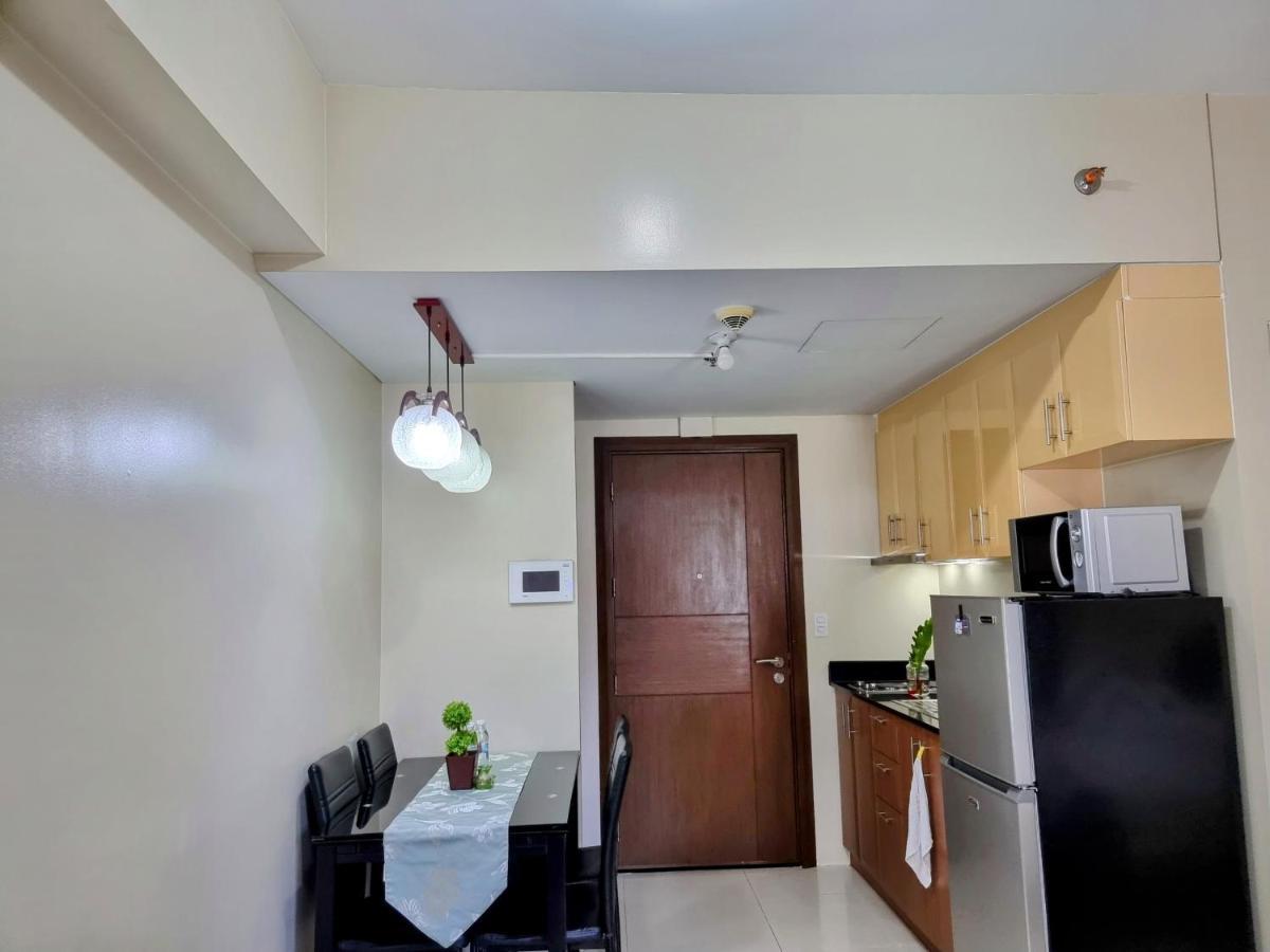 One Palm Tree Villas Condo Across Naia Terminal 3 Manila Exterior foto