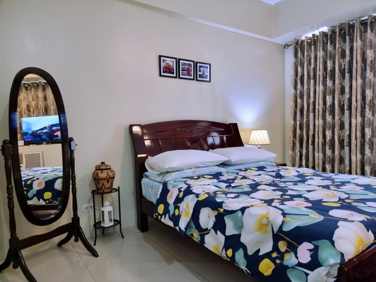 One Palm Tree Villas Condo Across Naia Terminal 3 Manila Exterior foto