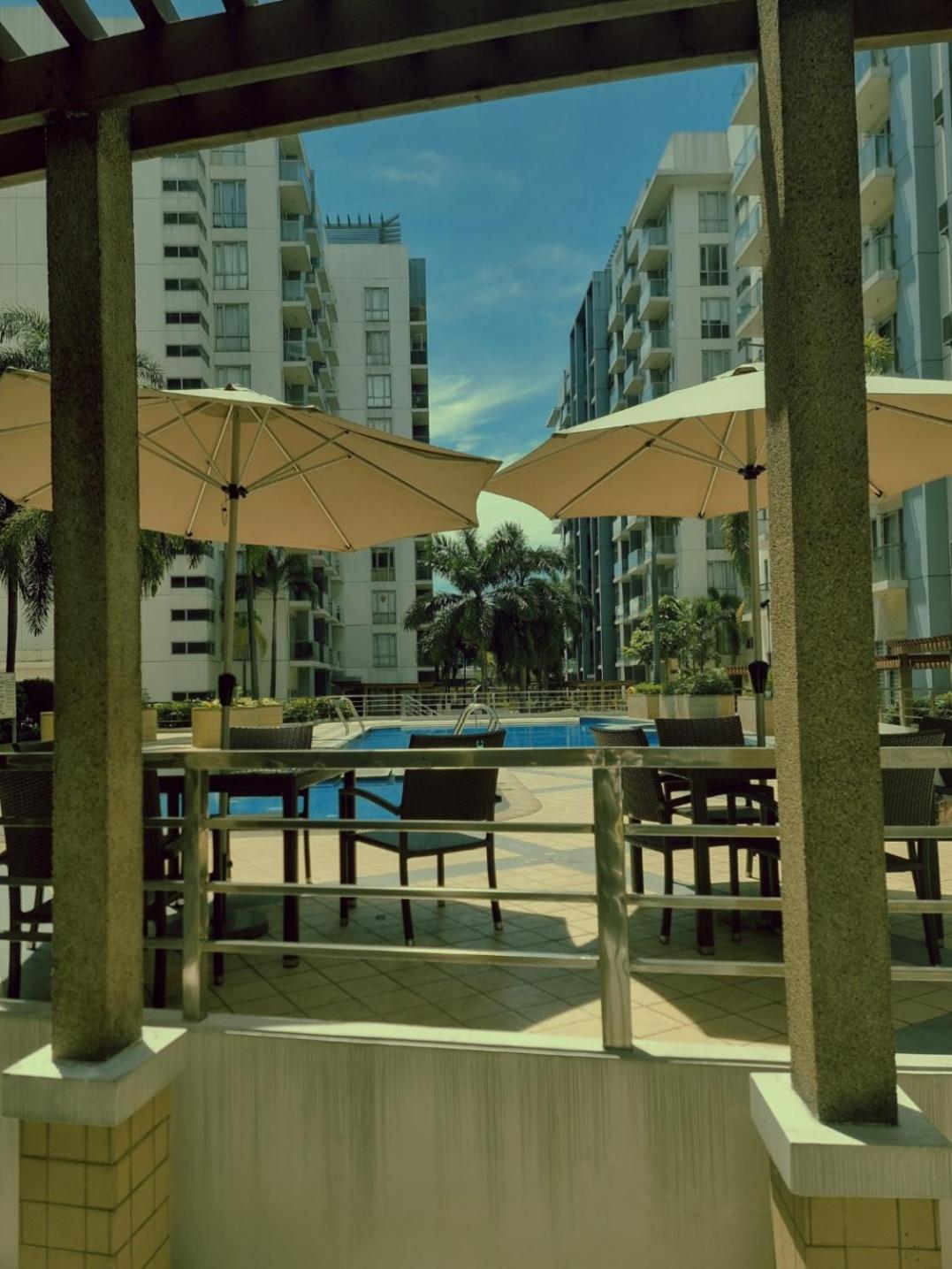 One Palm Tree Villas Condo Across Naia Terminal 3 Manila Exterior foto